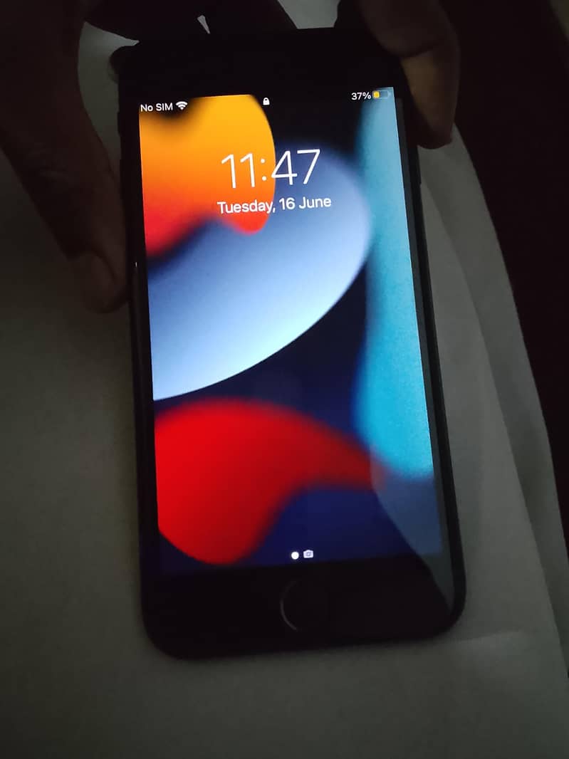Apple iPhone 7 2
