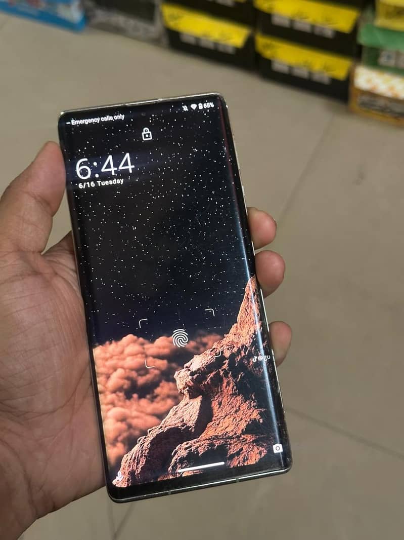 sharp aquos R6 5