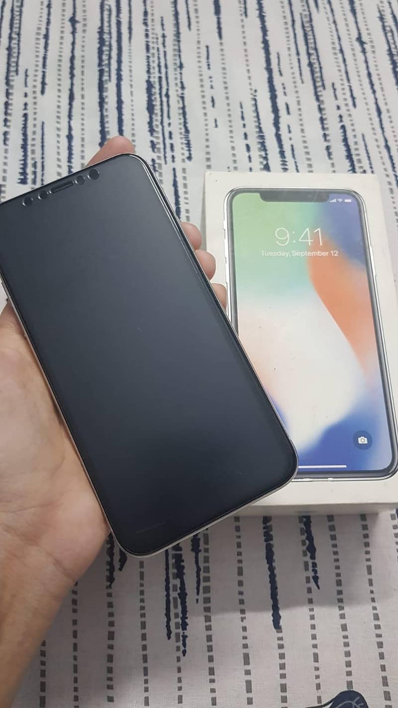 Apple iPhone X 5