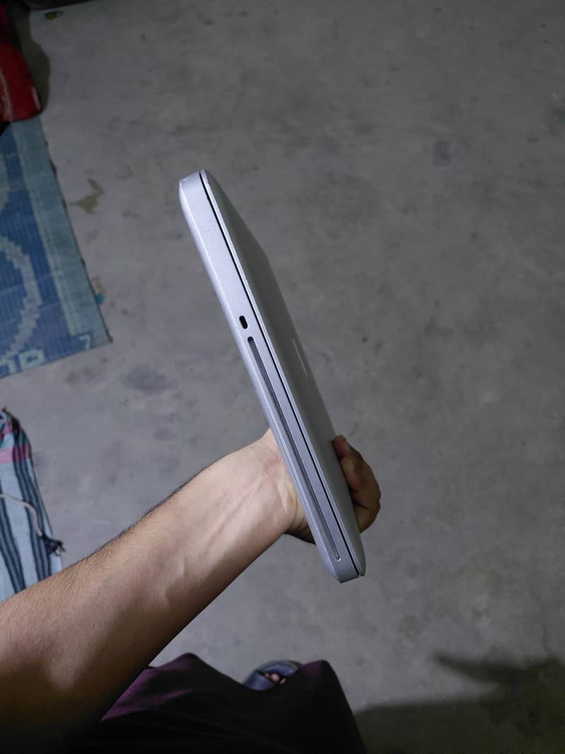 MacBook 2012 model 7