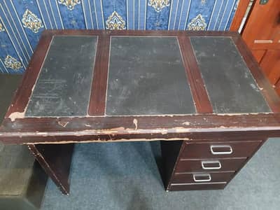 wooden office table