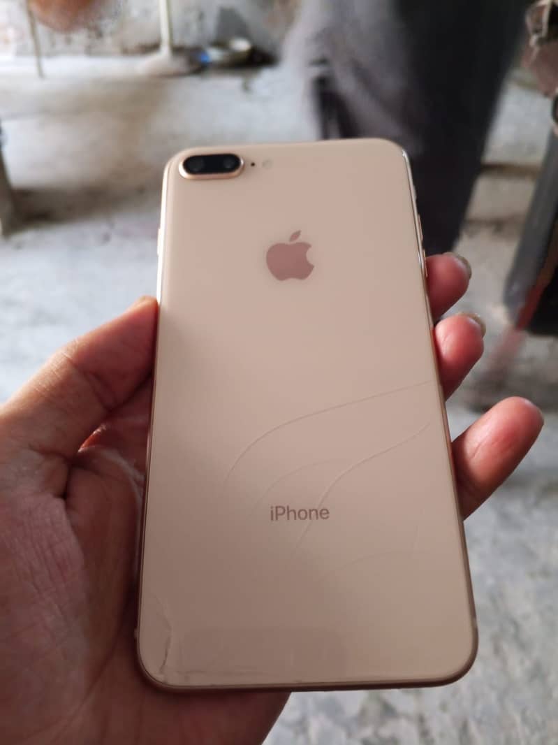 Apple iPhone 8 Plus 0