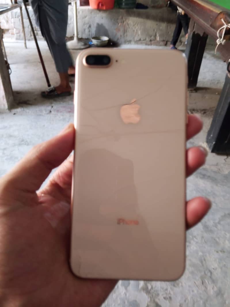 Apple iPhone 8 Plus 2