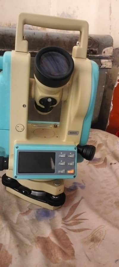 Near New surveying set: total Station + auto Level+ brunton compass