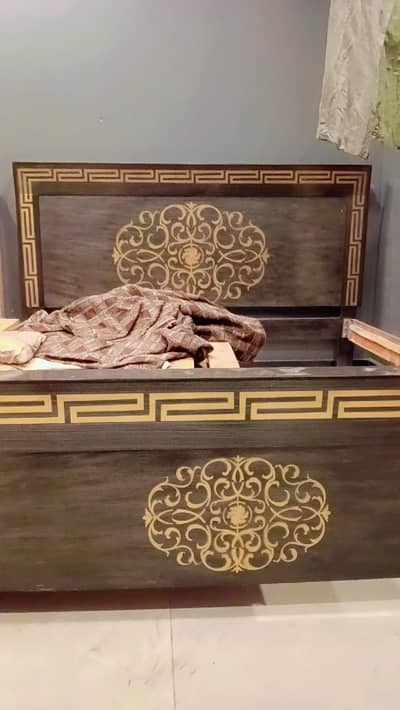 bed brand new bed condition 10 by 10 need cash urgent sale