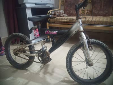 salam i selling kids cycle