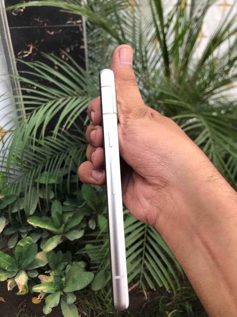 Google Pixel 7a 3