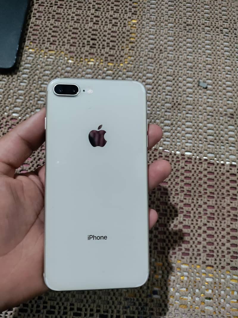 Apple iPhone 8 Plus 2