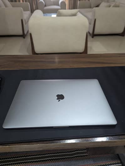 macbook pro 2018 15 inches
