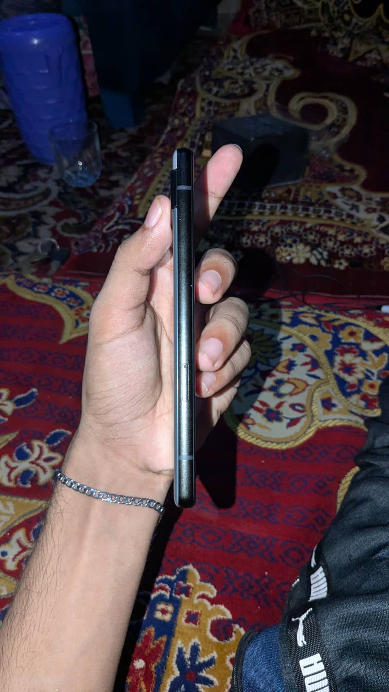 Google Pixel 6a 5