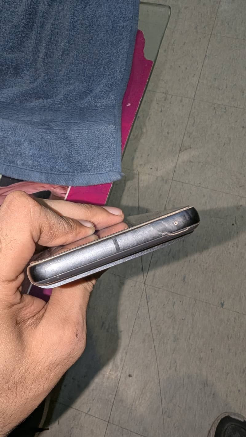Google Pixel 8 5