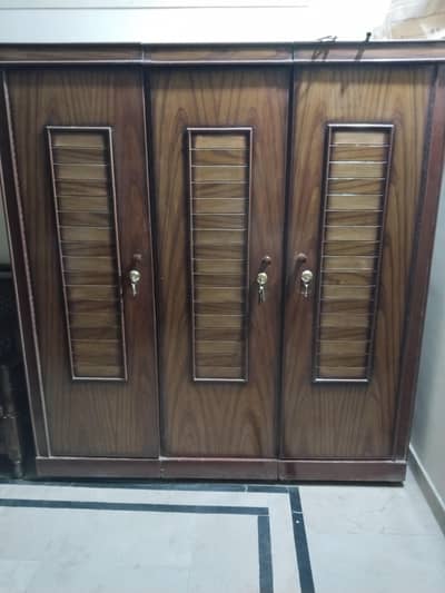cupboard Almari