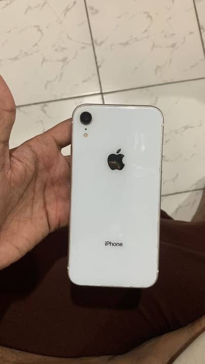 Apple iPhone XR