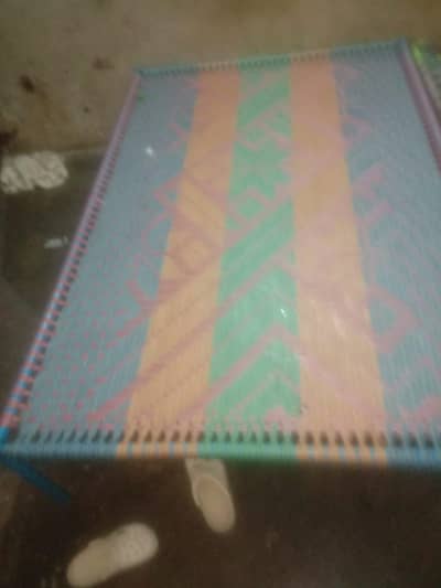 6 feet lambai or 4 feet chorai h bilkul new h 0/3/1/6/2/0/7/7/8/7/4
