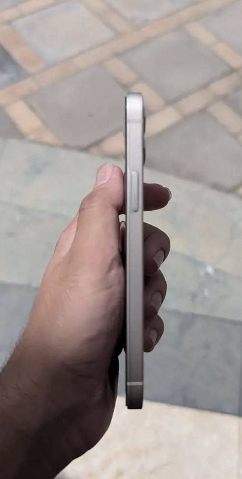 Apple iPhone 12 4