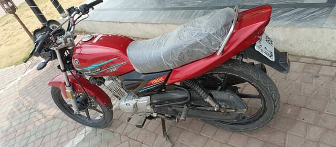 Yamaha DX 2022/23 model R's 288000 call . 03331546747