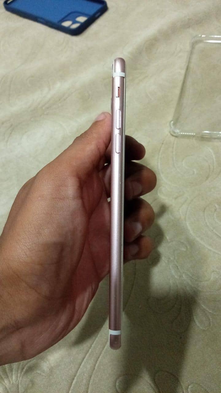 Apple iPhone 7 Plus 4