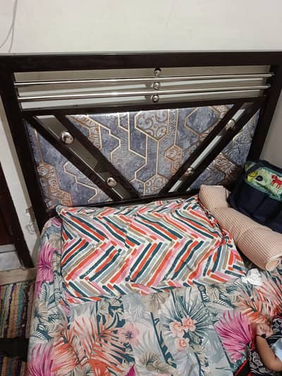 single iron rod bed without mattress