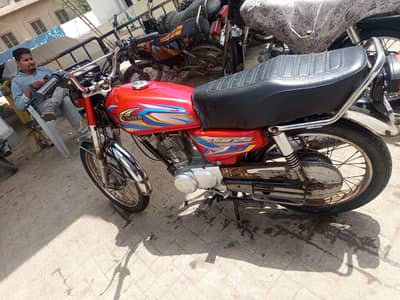 united 125