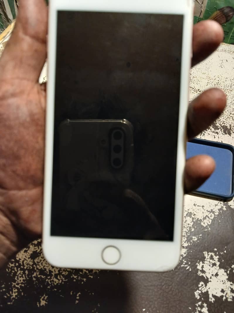 Apple iPhone 7 Plus 5