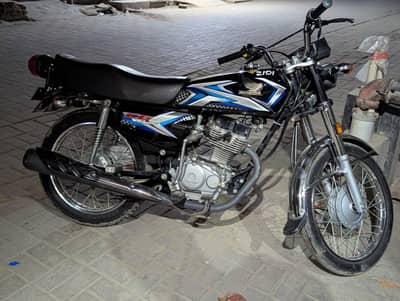 125 Honda  black  all ok han