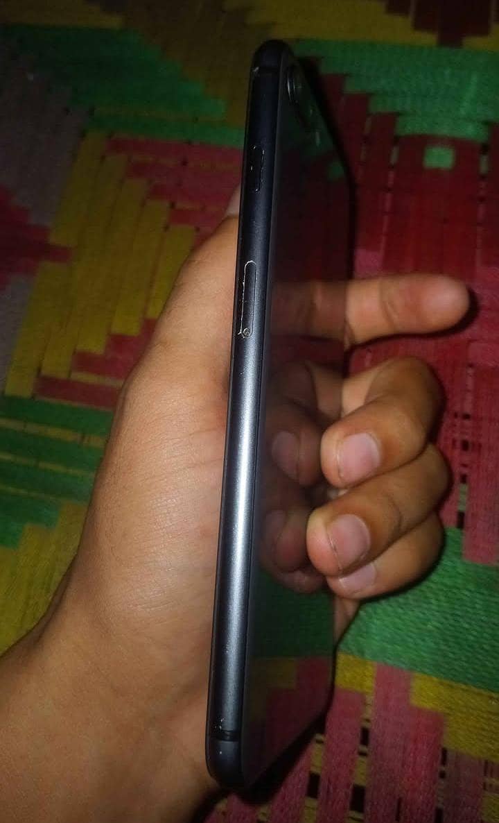 Apple iPhone 8 Plus 2