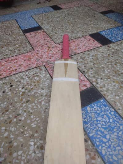 bat white rawalacot in new condition