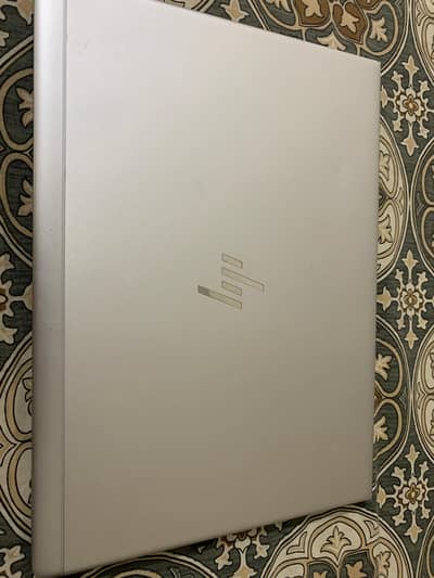 Hp elitebook, 8th generation, i5, touch screen, good speaker
