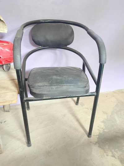1 chair and 2 stool available for sell urgent
