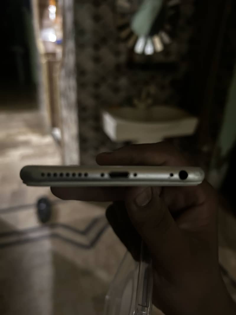 Apple iPhone 6S Plus 2