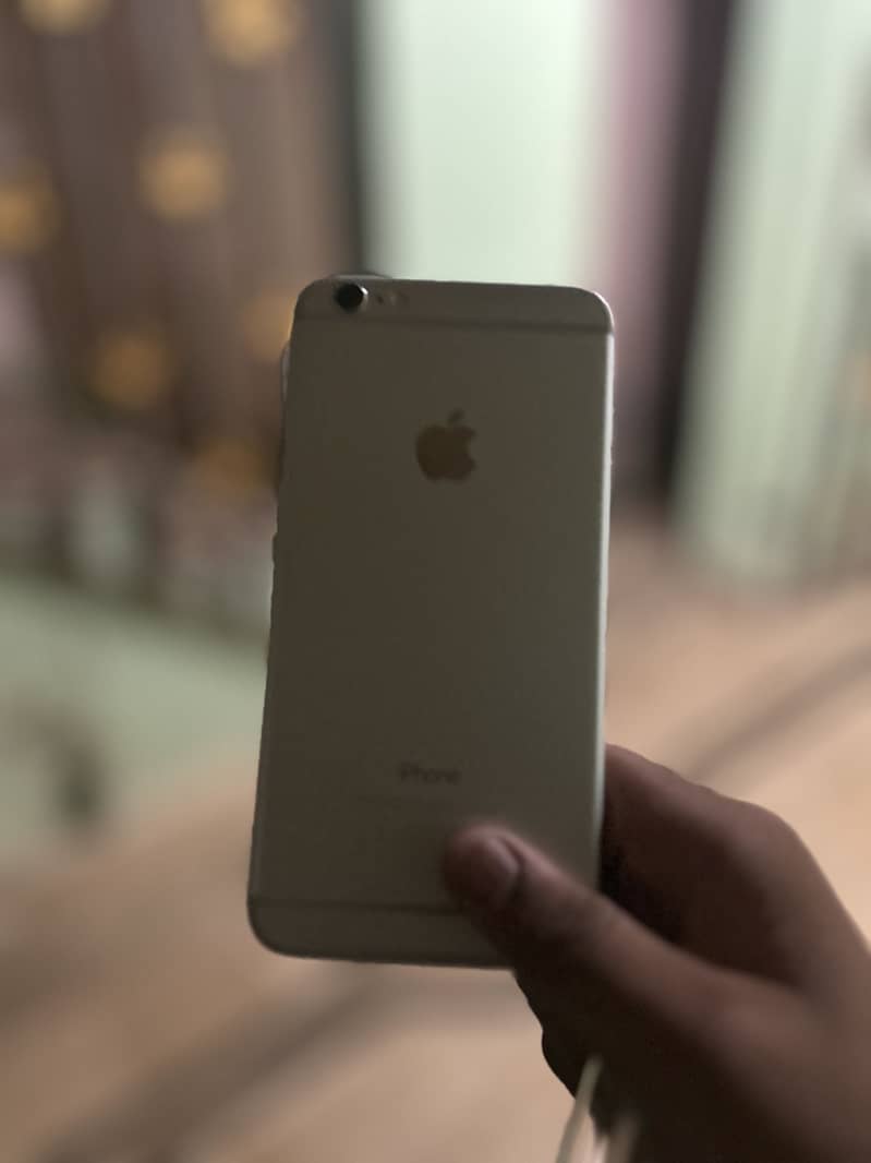 Apple iPhone 6S Plus 3