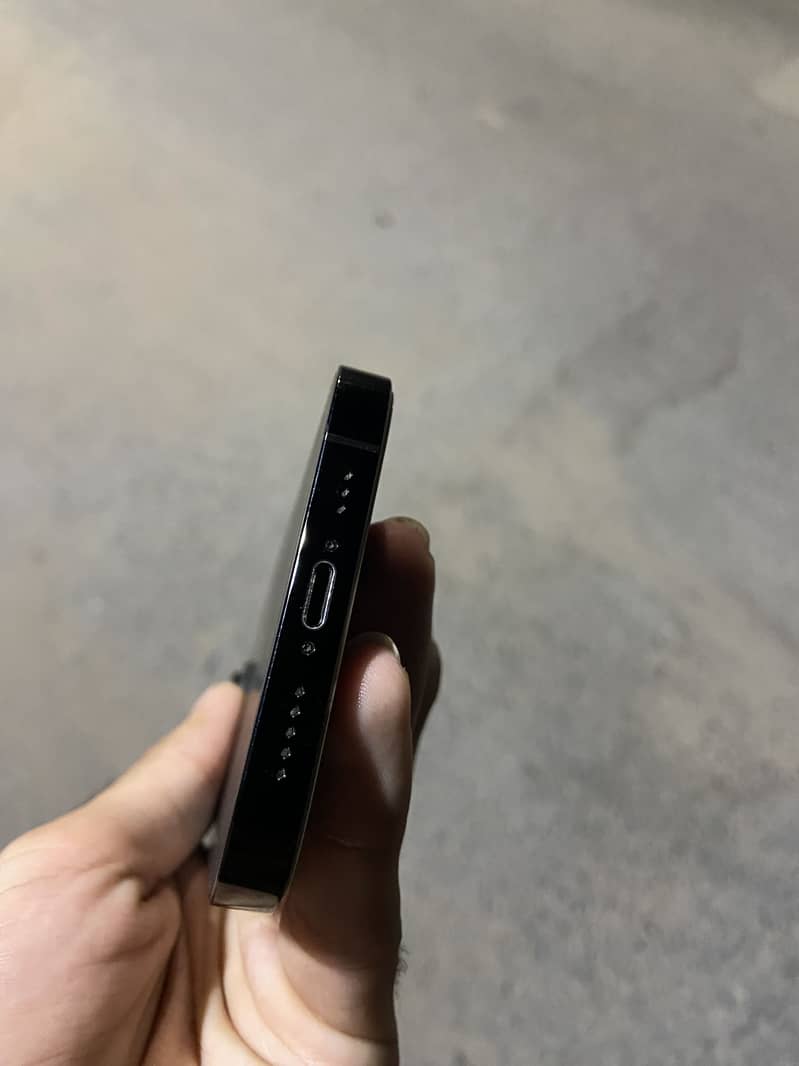 Apple iPhone 14 Pro 2