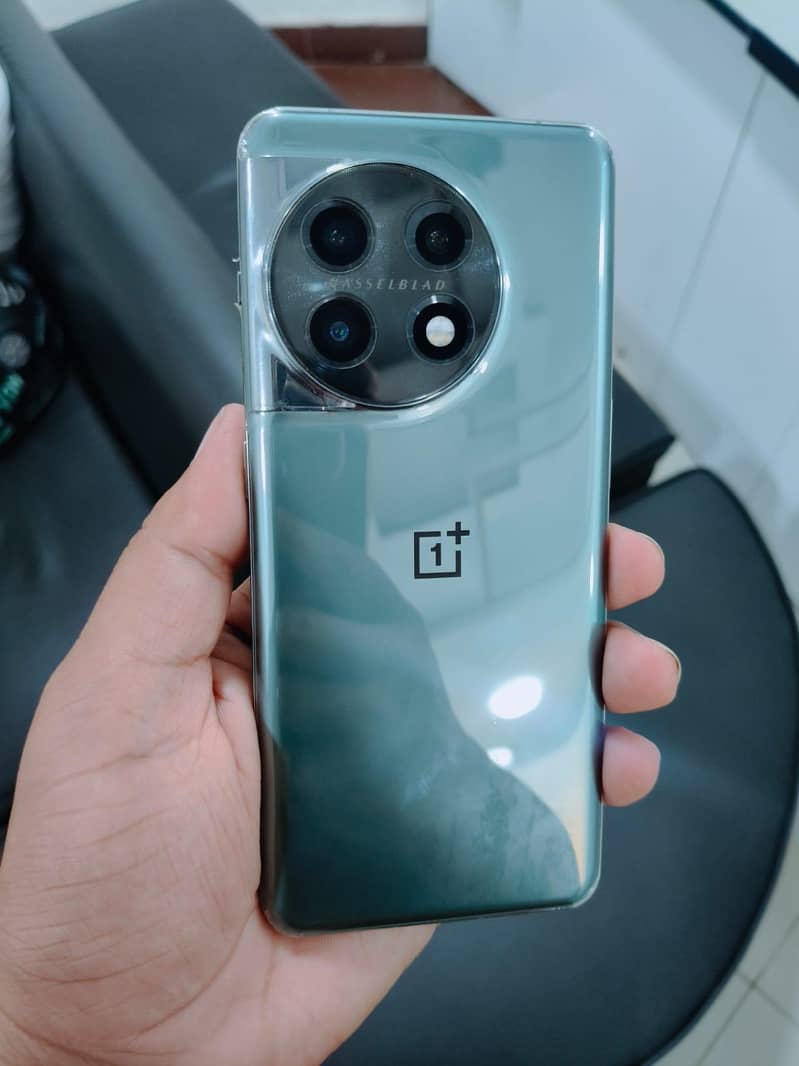 One Plus 11 4