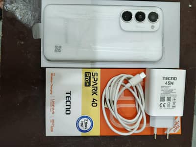 Tecno spark 40 pro plus