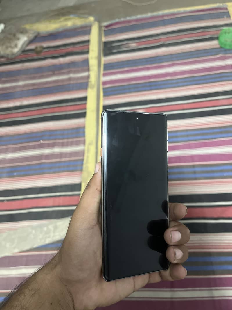 Tecno CAMON 40 Pro 3