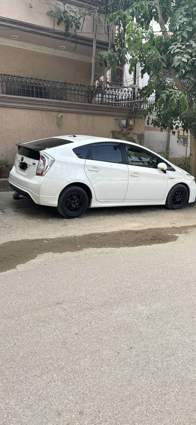 Toyota Prius 2014 regesterd 2018
