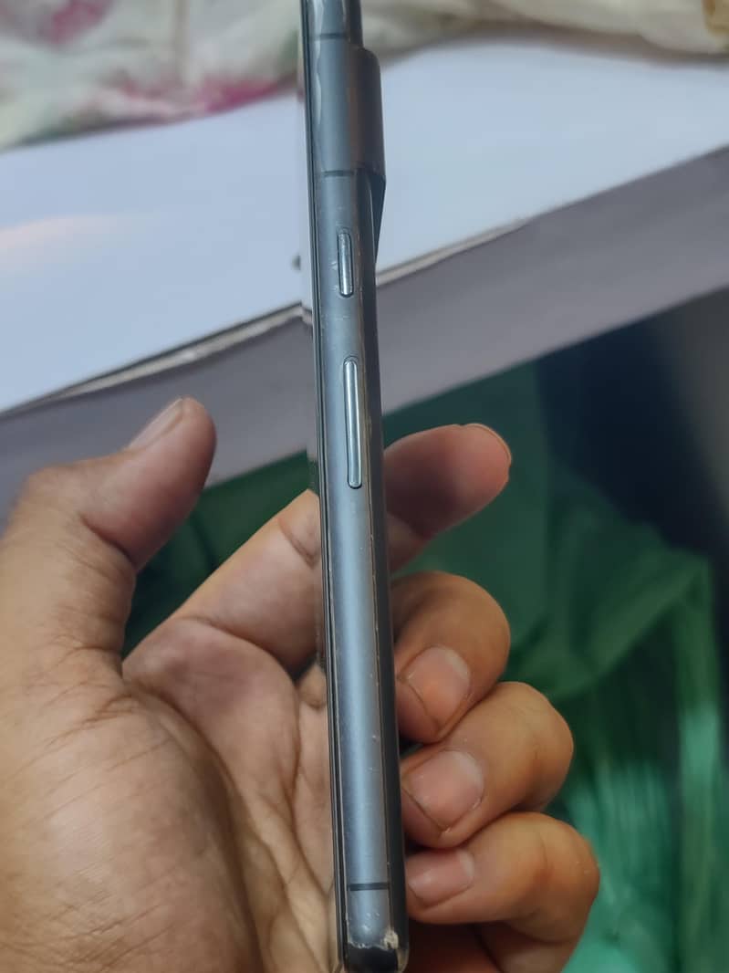 Google Pixel 7 4