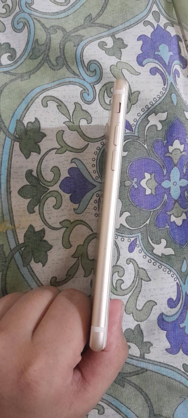 Apple iPhone 7 3