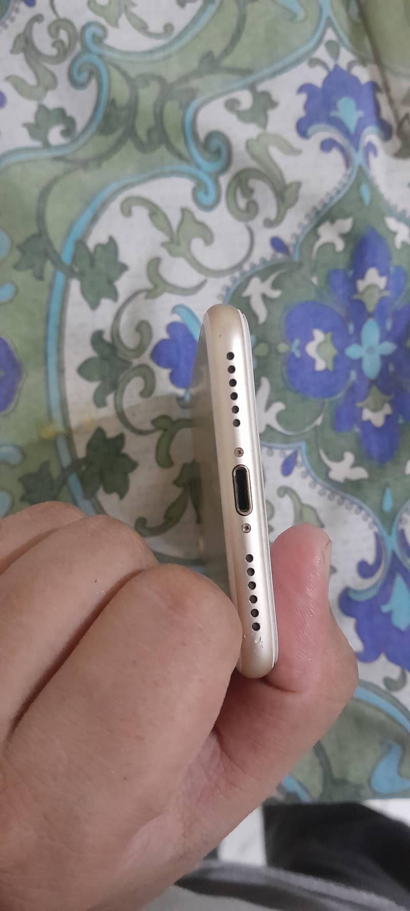 Apple iPhone 7 4
