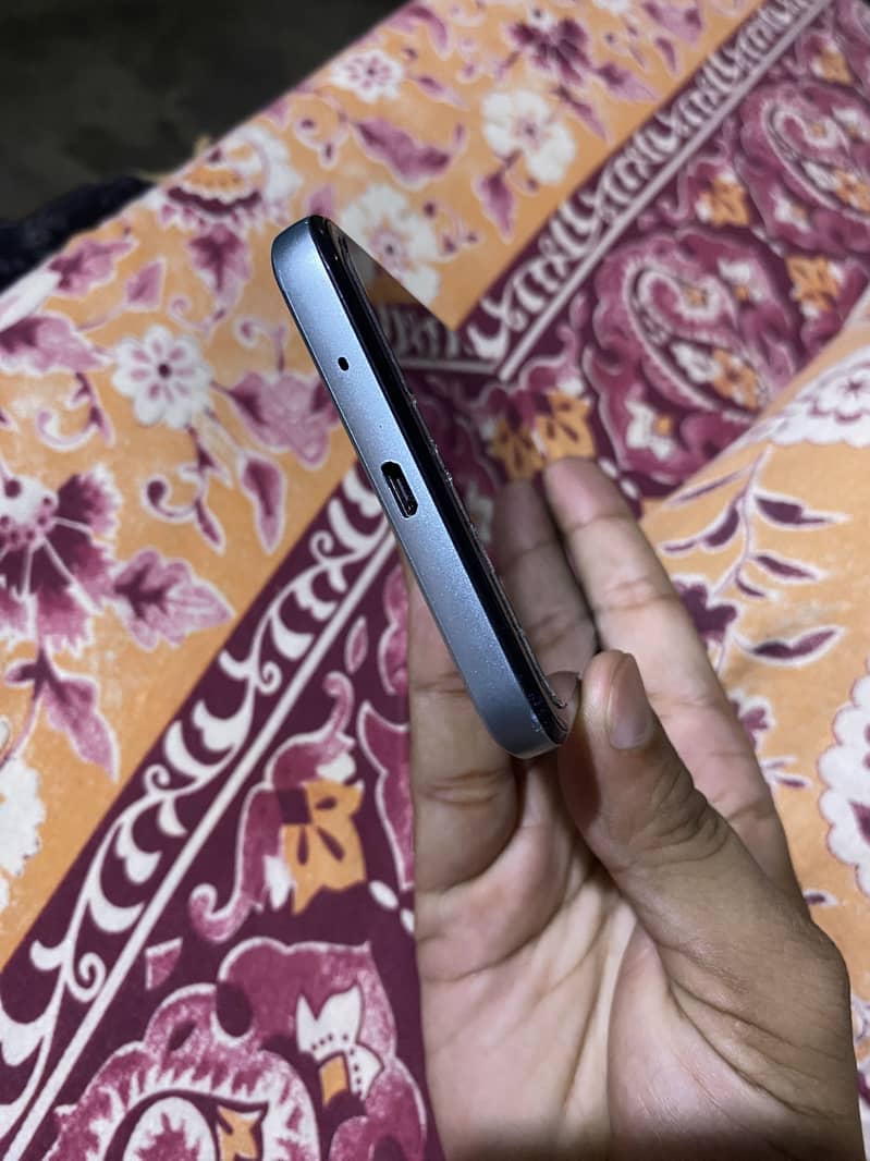 Nokia C31 0