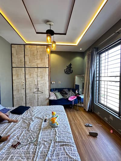 4 MARLA BRAND NEW 2 FLOOR FOR RENT IN MILITARY ACCOUNT HOUSING SOCIETY COLLEGE ROAD LAHORE .