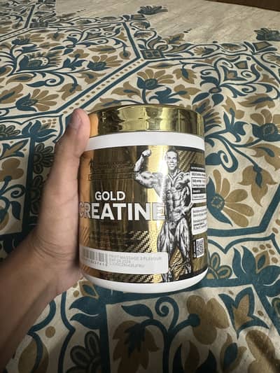 GOLD CREATINE FLAVOURED FRUIT MASSAGE USED