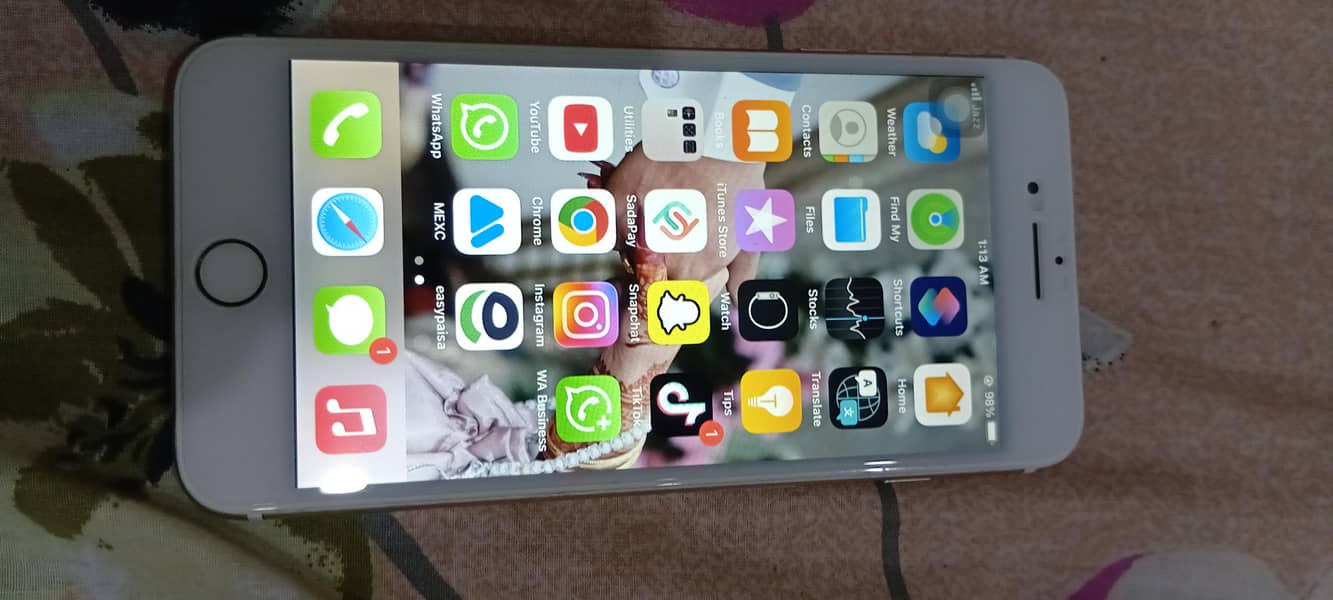 Apple iPhone 7 Plus 2