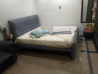 Luxury king size bed upholstered Gray Bed Diamond Tufted headboard