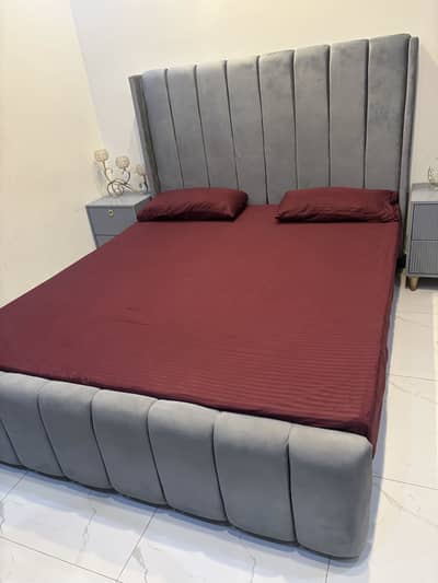 Bed with side tables