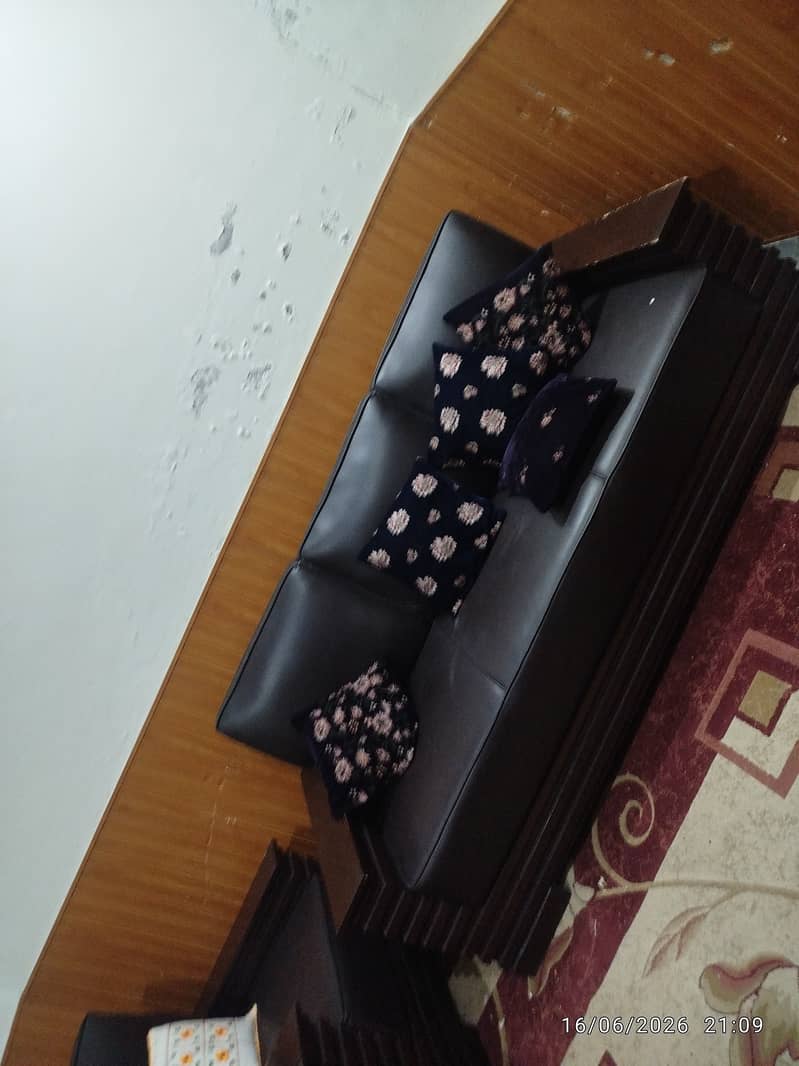 Leather sofa 1