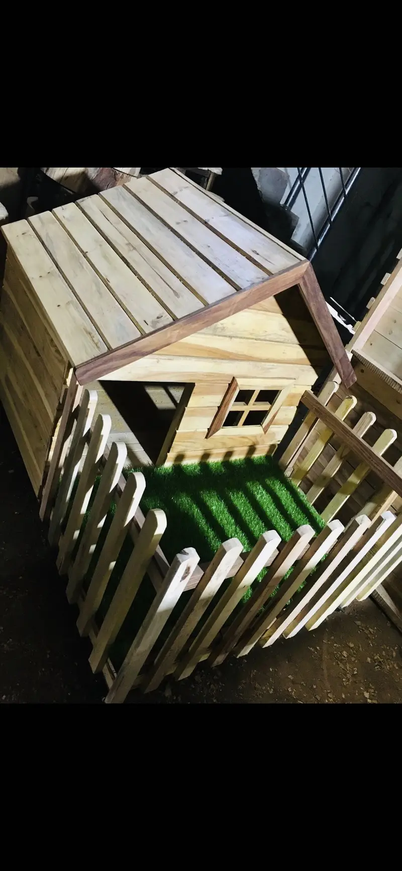 Solid wood dog house — photo 7