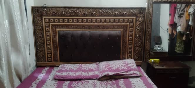 Bed set urgent sale