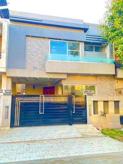 5-Marla Lightly Used House Is Available For Sale In DHA Phase 6.