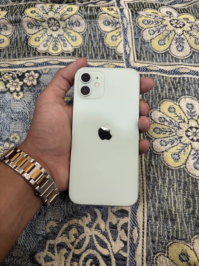 Apple iPhone 12 0